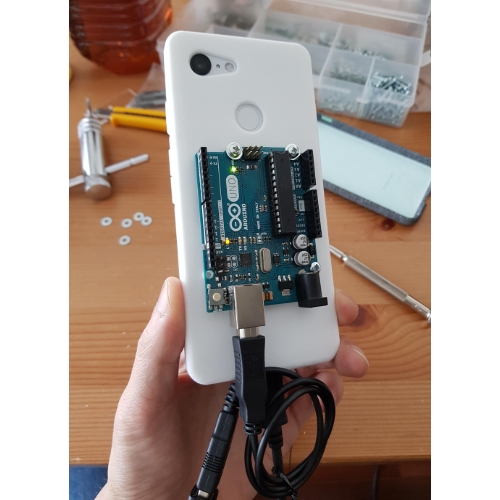 Arduino UNOを搭載できるPixel 3ケース