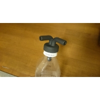 ペットボトル用オイルキャッチタンク（チューブ内径φ１０、９０度）