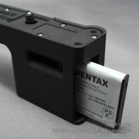 PENTAX Q用収納付グリップ / Grip for PENTAX Q(w/ storage)